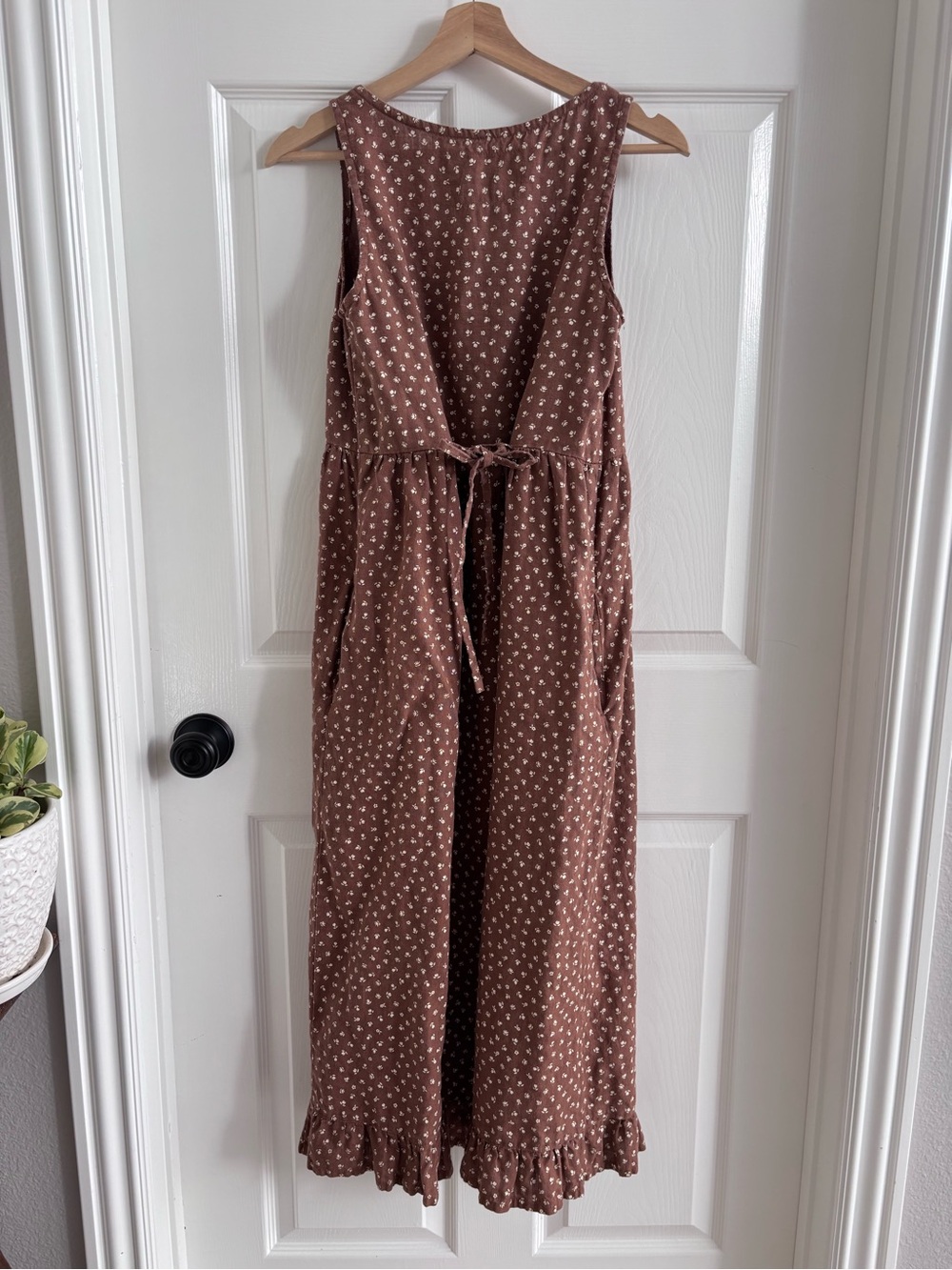 notPERFECTLINEN Iris Dress in Milk Chocolate Floral - Picture 3 of 6